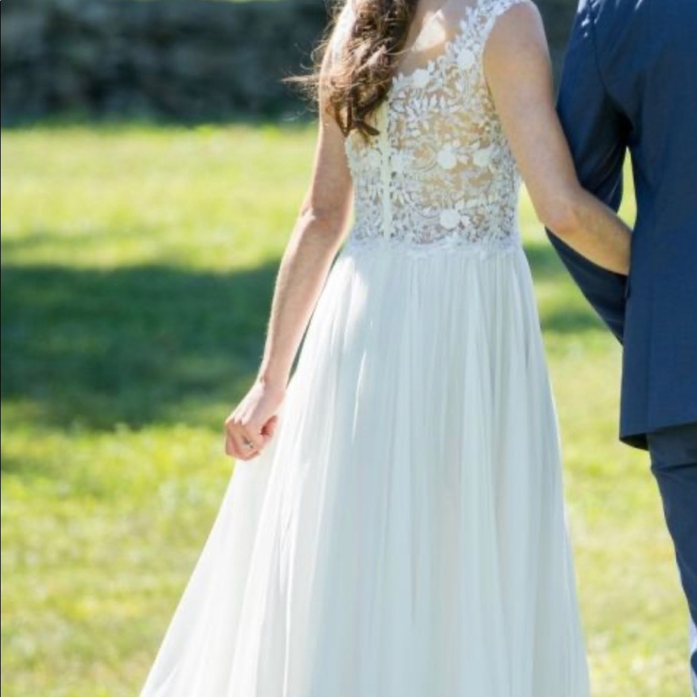 Reem Acra Wedding dress 5712 brand new with tags​ - Picture 3 of 6